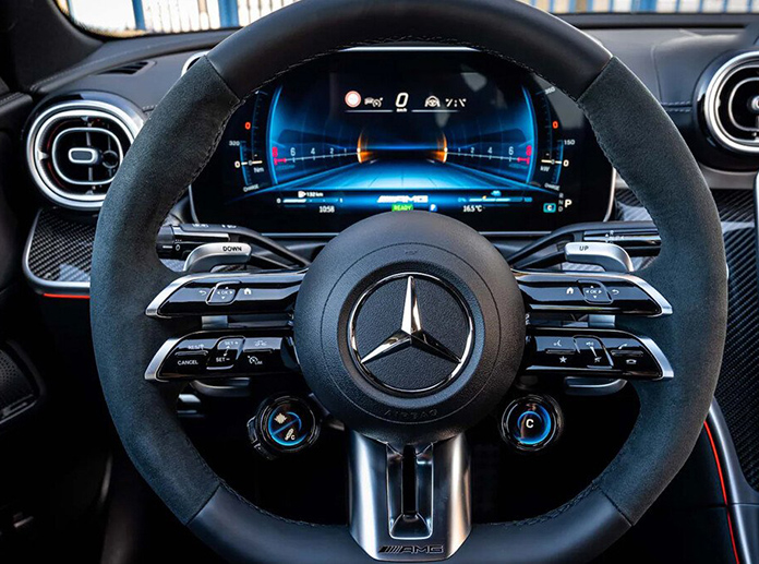 Mercedes AMG C 63 S E Performance 17 Mercedes-AMG C63 S E Performance