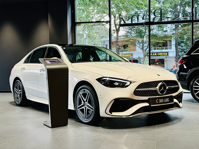 Giá Mẹc C300